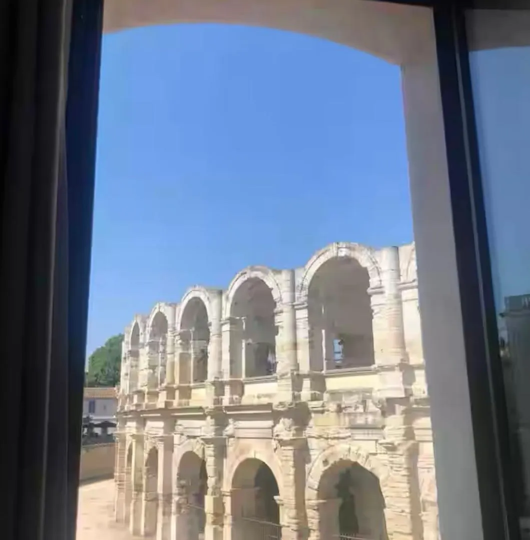 아흘르 Entre Les Arenes Et La Major 아파트